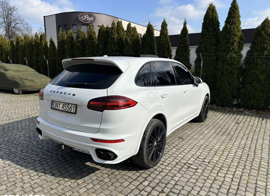 Porsche Cayenne cena 169000 przebieg: 192500, rok produkcji 2015 z Nysa małe 191